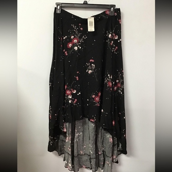 torrid Dresses & Skirts - NWT Torrid Floral Black and Red Women's High Low Skirt Plus Size 0 or L/12